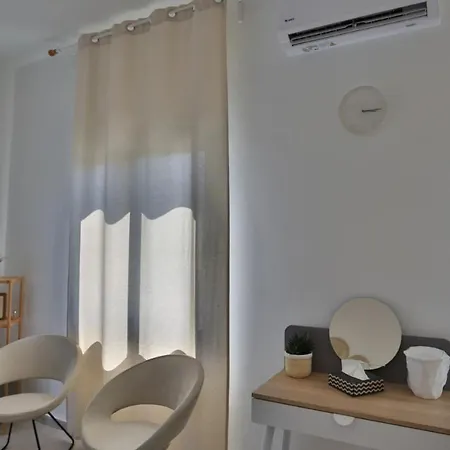 Stunning Seaview Haven 3 Min To In Lapta Apartman *