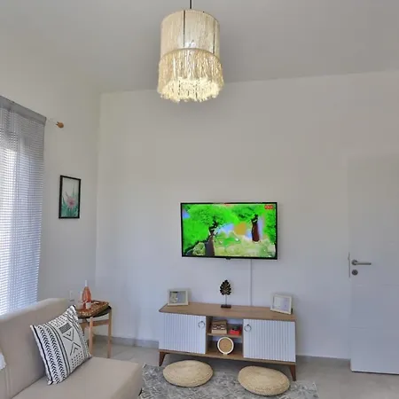 Stunning Seaview Haven 3 Min To In Lapta Apartament Kirenia